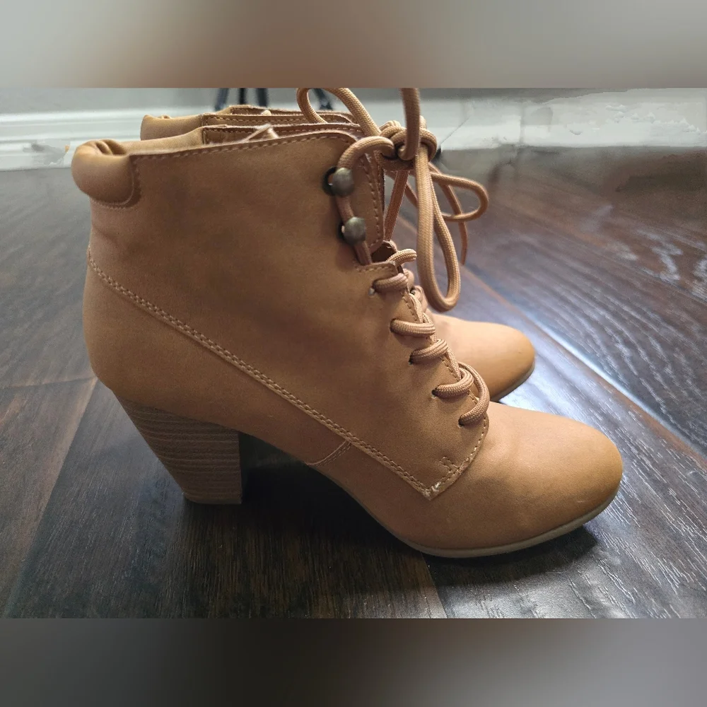 Andiamo Womens Ankle Books Lace Up Heel Tan Size 5.5 - Picture 9 of 10